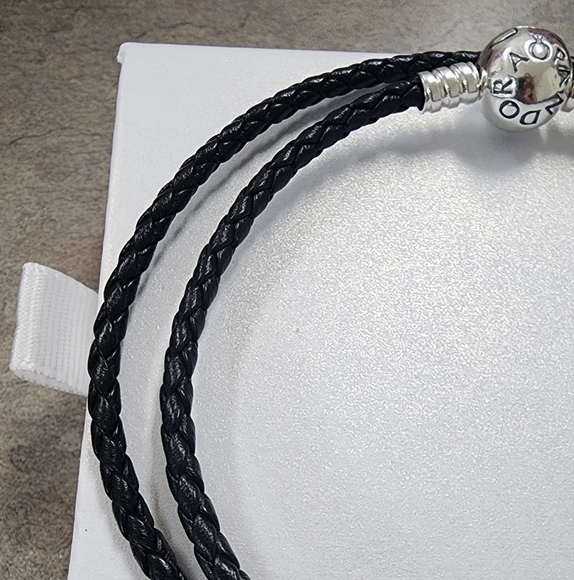 Pandora Moments Double Black Leather BraceletSterling silver - Picture 9 of 10